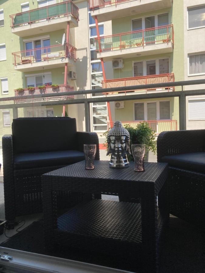 Mosonmagyaróvár Swiss Luxury Apartment מראה חיצוני תמונה