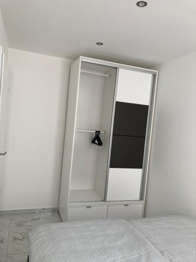 Mosonmagyaróvár Swiss Luxury Apartment מראה חיצוני תמונה