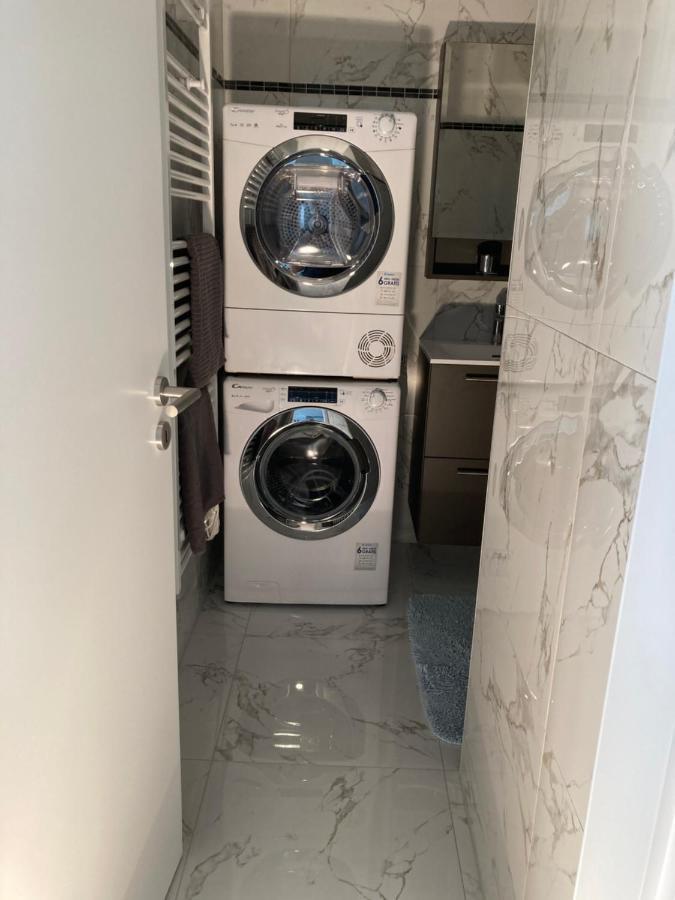 Mosonmagyaróvár Swiss Luxury Apartment מראה חיצוני תמונה