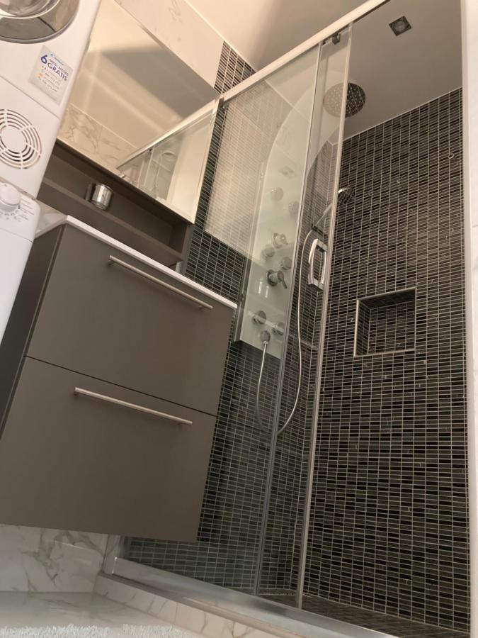 Mosonmagyaróvár Swiss Luxury Apartment מראה חיצוני תמונה